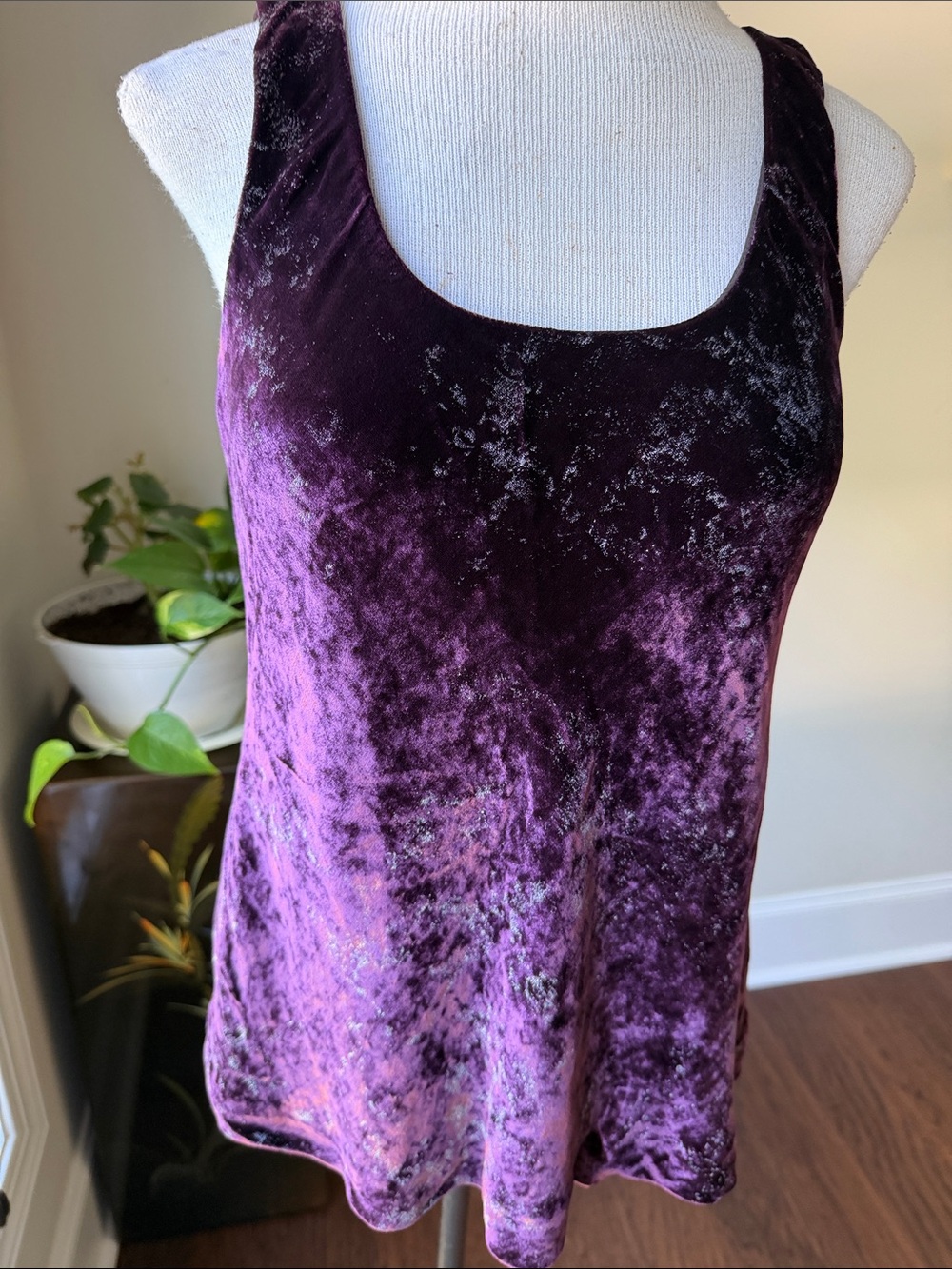 Dana Buchman Crushed Velvet Purple Scoop Tank